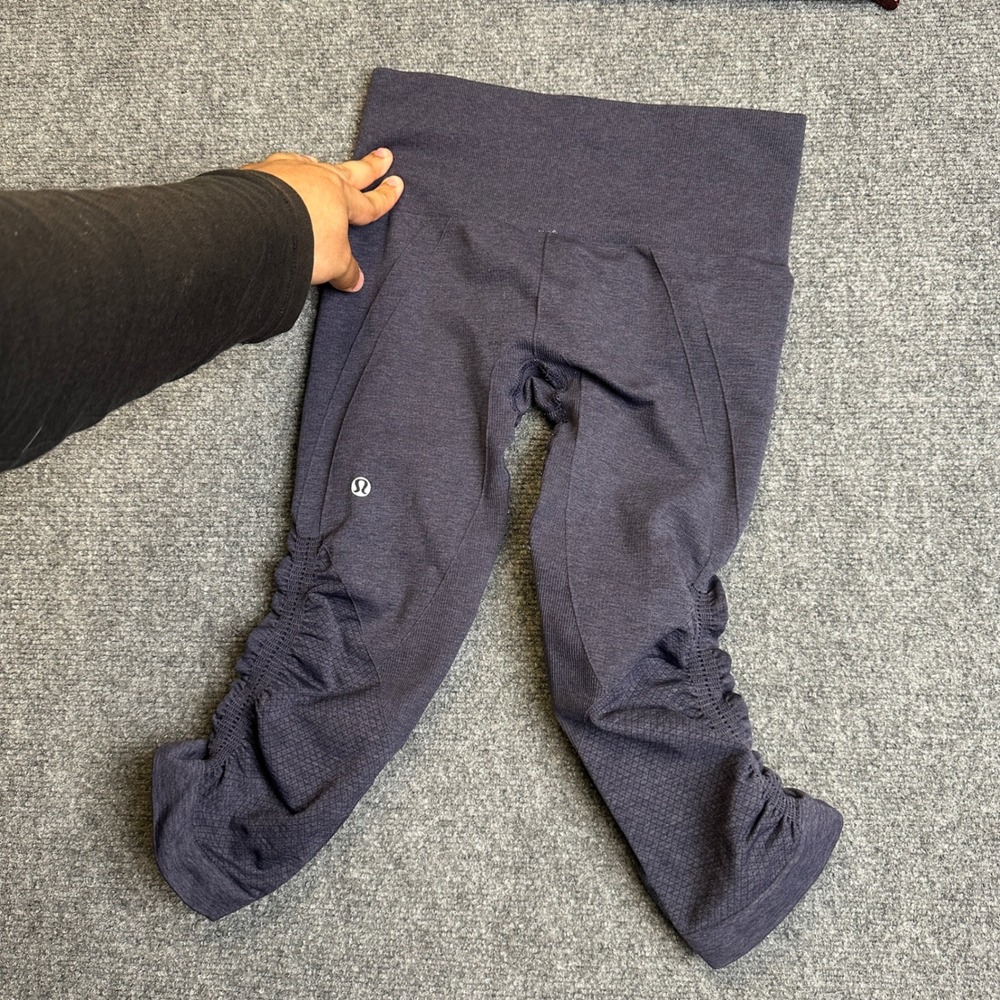 Lululemon Flow & Go Ruched Cropped Leggings Womens 4 Gray Yoga Athletic Pants